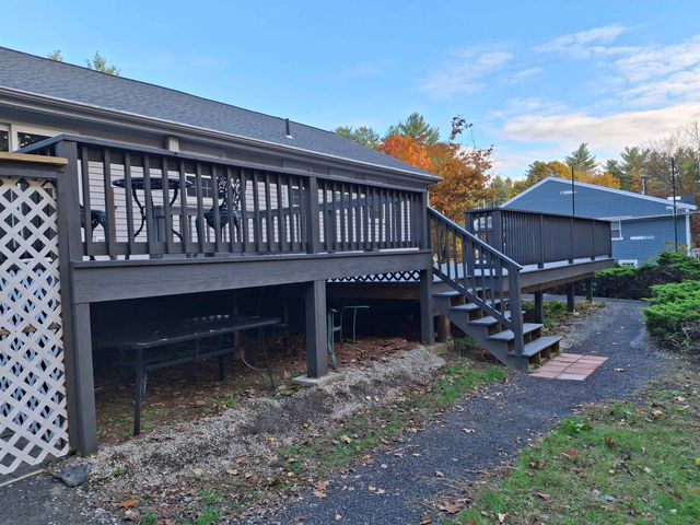 12 Pioneer Drive, Nashua, NH 03062