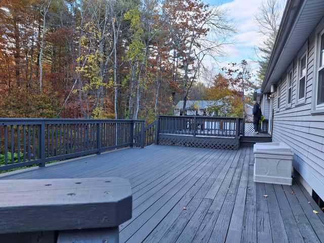 12 Pioneer Drive, Nashua, NH 03062