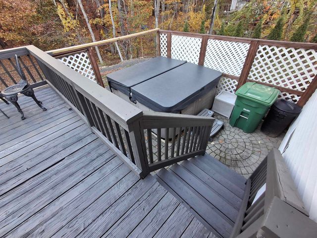 12 Pioneer Drive, Nashua, NH 03062