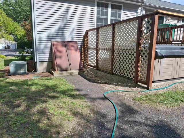 12 Pioneer Drive, Nashua, NH 03062