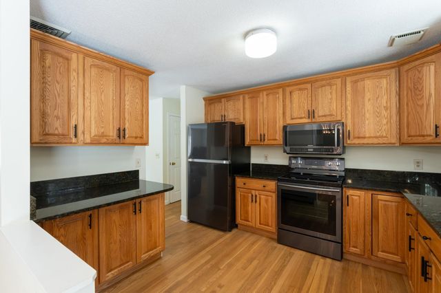 12 Pioneer Drive, Nashua, NH 03062