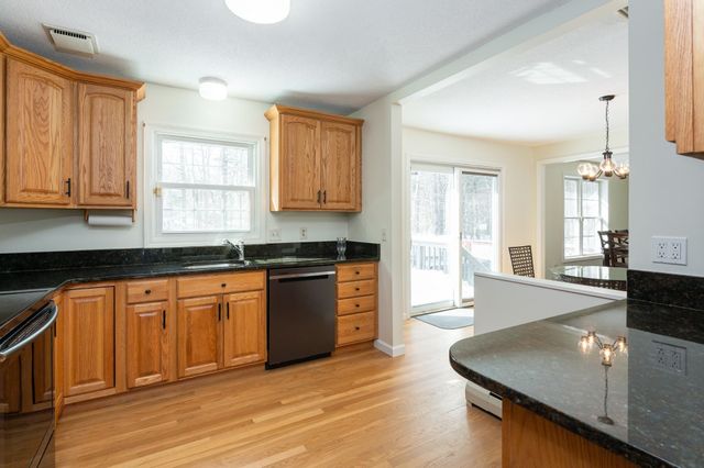 12 Pioneer Drive, Nashua, NH 03062