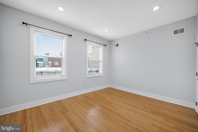 2028 TRENTON AVE, Philadelphia, PA 19125