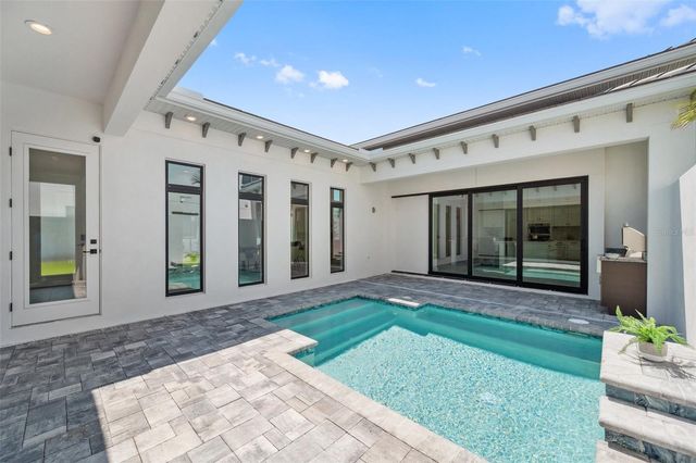 5932 RED MANGROVE LANE, Bradenton, FL 34210