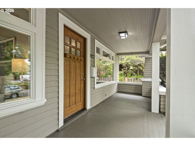 2446 Ne 50TH Ave, Portland, OR 97213