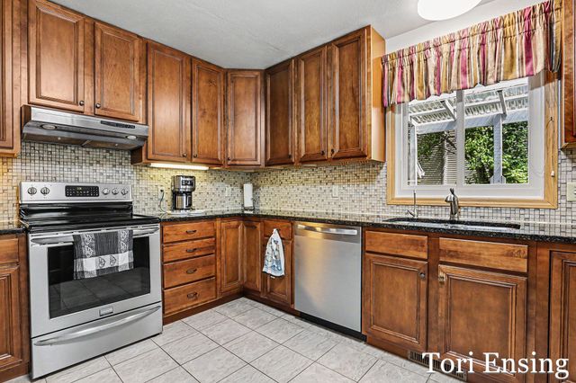 10874 Wildwood Drive, Greenville, MI 48838