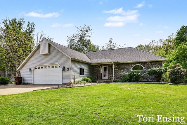 10874 Wildwood Drive, Greenville, MI 48838