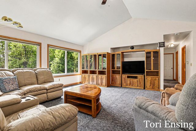 10874 Wildwood Drive, Greenville, MI 48838