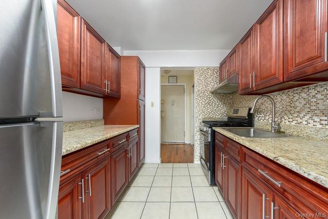 8325 Vietor Avenue 7G, Elmhurst, NY 11373