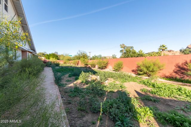 4350 E VERMONT Avenue, Phoenix, AZ 85018