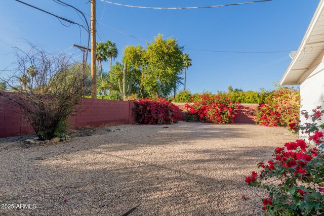 4350 E VERMONT Avenue, Phoenix, AZ 85018