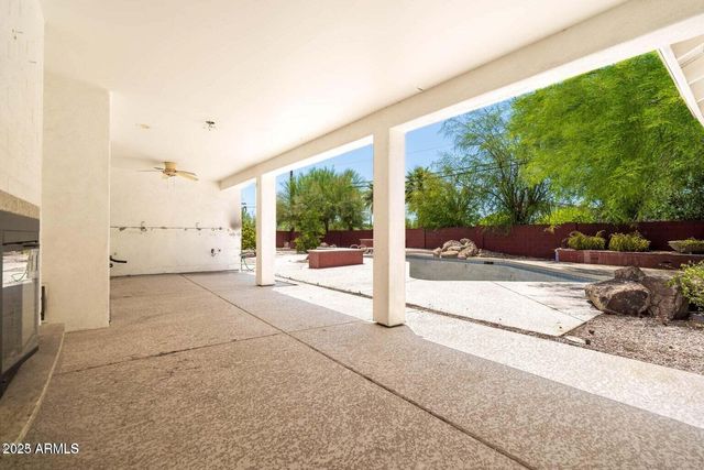 4350 E VERMONT Avenue, Phoenix, AZ 85018