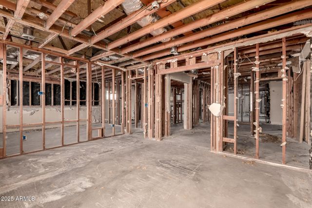 4350 E VERMONT Avenue, Phoenix, AZ 85018