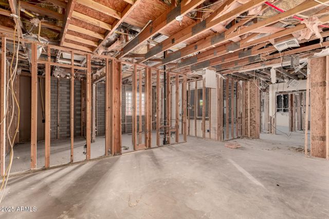 4350 E VERMONT Avenue, Phoenix, AZ 85018