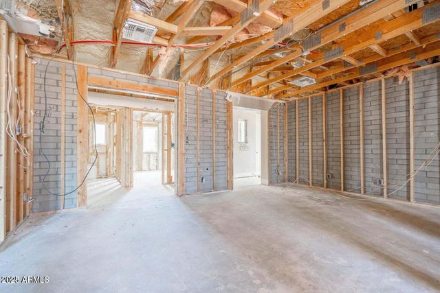 4350 E VERMONT Avenue, Phoenix, AZ 85018