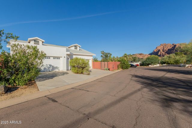 4350 E VERMONT Avenue, Phoenix, AZ 85018