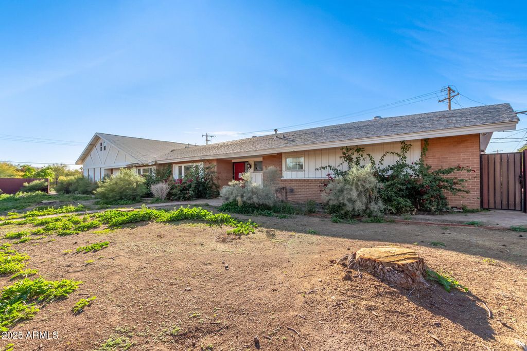 4350 E VERMONT Avenue, Phoenix, AZ 85018