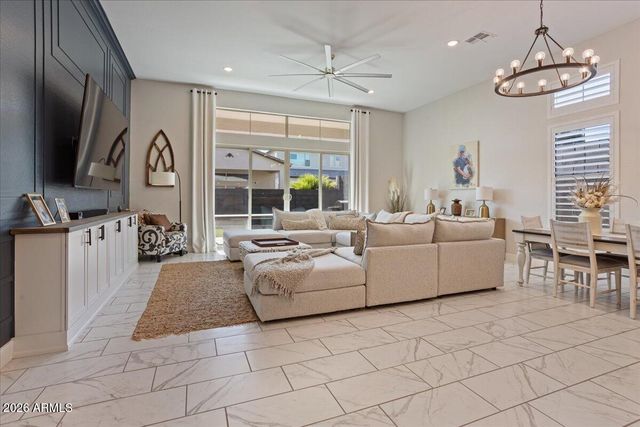 21147 W HILLCREST Boulevard, Buckeye, AZ 85396