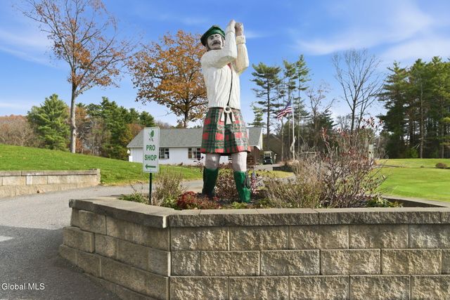 74 Claire Pass, Wilton, NY 12866