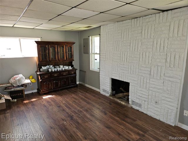 14337 Leonard Avenue, Warren, MI 48089