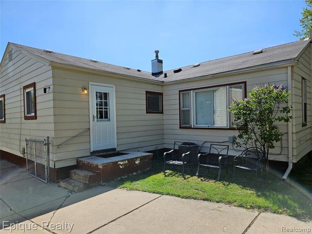 14337 Leonard Avenue, Warren, MI 48089