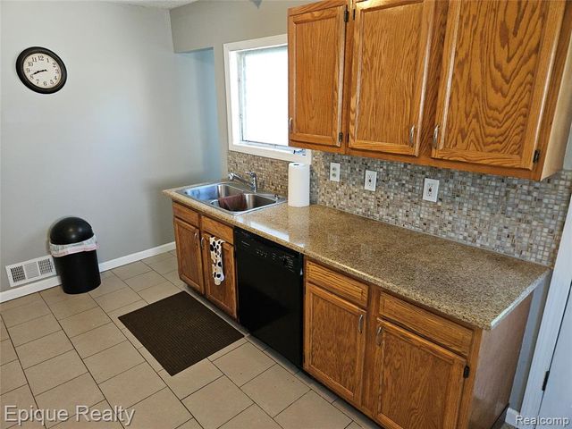 14337 Leonard Avenue, Warren, MI 48089