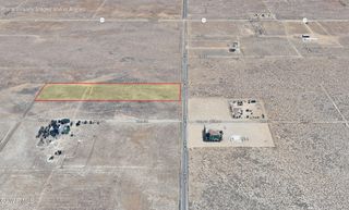 W 70th Street, Lancaster, CA 93536