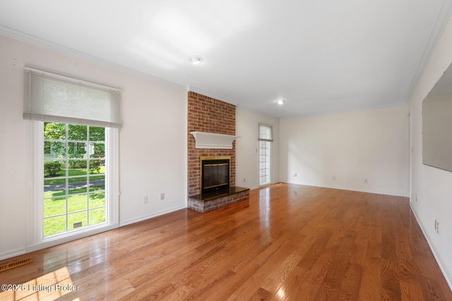2929 Avon Rd, Louisville, KY 40220