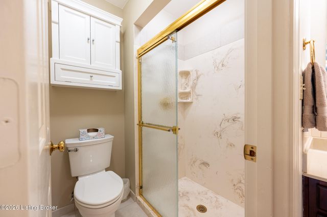2929 Avon Rd, Louisville, KY 40220