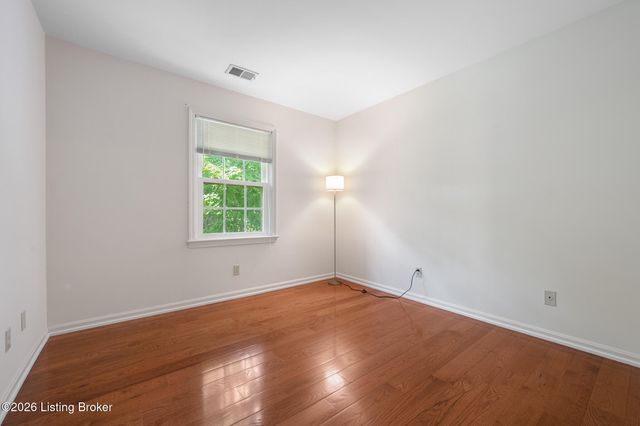 2929 Avon Rd, Louisville, KY 40220