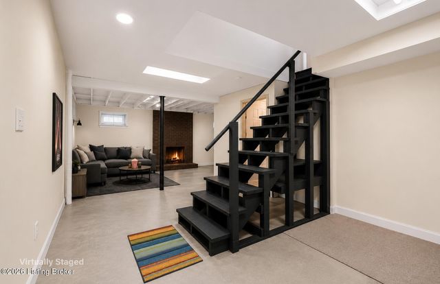 2929 Avon Rd, Louisville, KY 40220