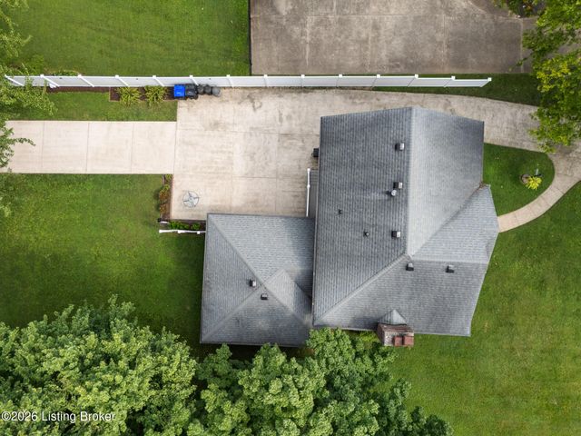 2929 Avon Rd, Louisville, KY 40220