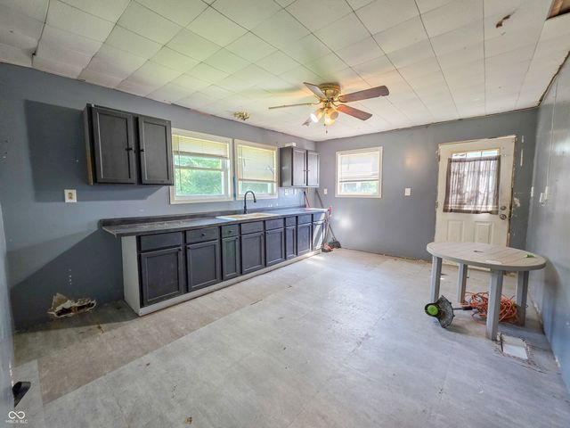 2228 Tippecanoe Street, Terre Haute, IN 47807