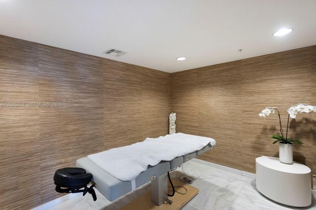 400 Sunny Isles Blvd 1708, Sunny Isles Beach, FL 33160