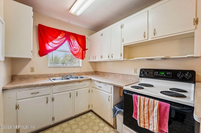 6552 BARTHOLF Avenue, Jacksonville, FL 32210