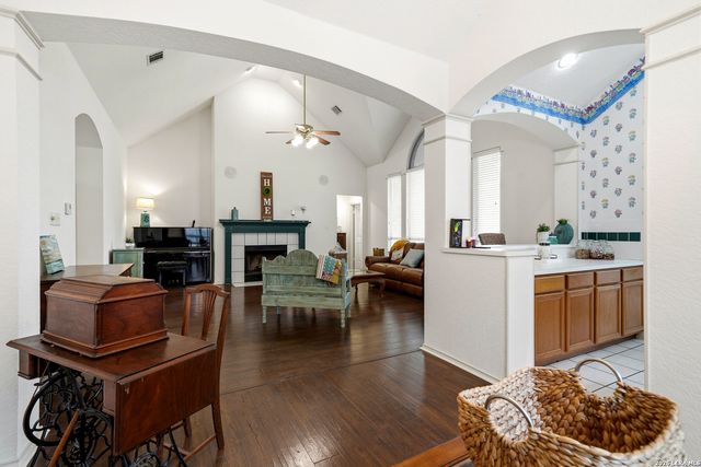 13539 Chappel Vw, San Antonio, TX 78249