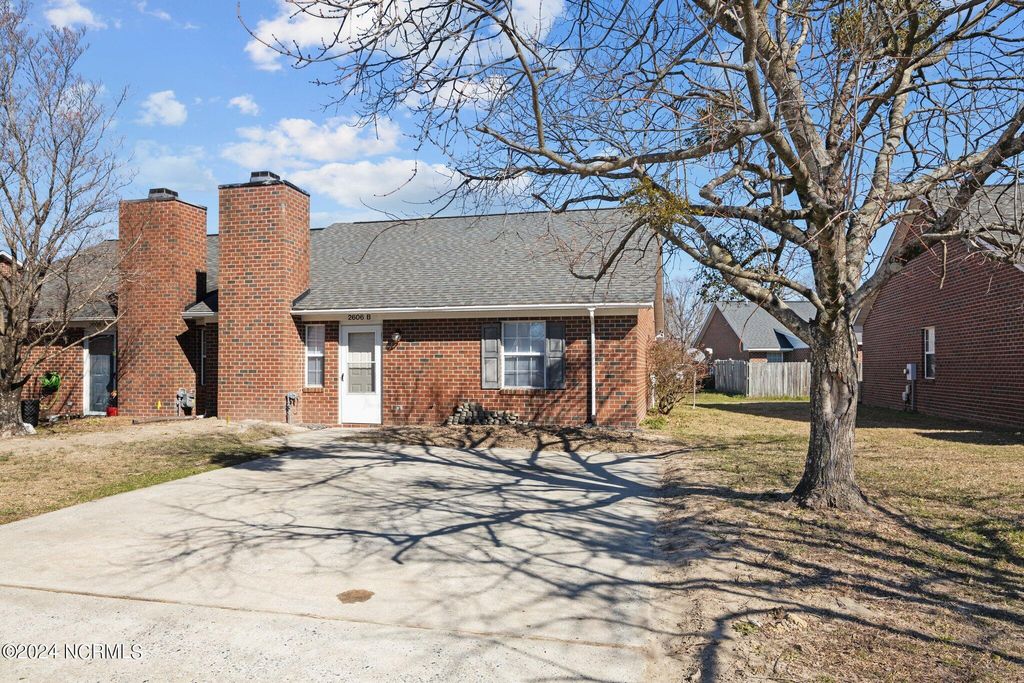 2606 Richard Drive B, Greenville, NC 27834