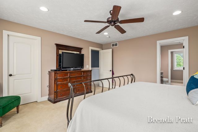 9845 Sunset Ridge Drive Ne, Algoma Twp, MI 49341