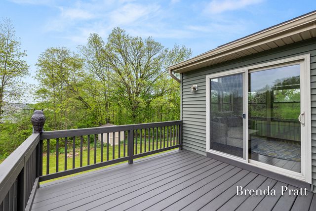 9845 Sunset Ridge Drive Ne, Algoma Twp, MI 49341