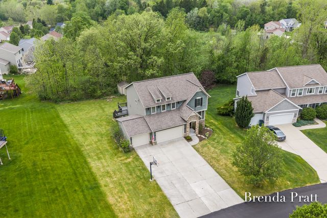 9845 Sunset Ridge Drive Ne, Algoma Twp, MI 49341