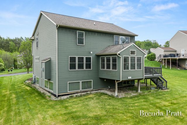 9845 Sunset Ridge Drive Ne, Algoma Twp, MI 49341