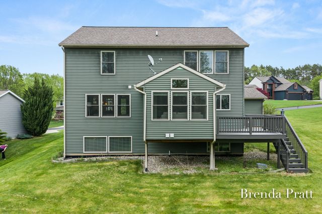 9845 Sunset Ridge Drive Ne, Algoma Twp, MI 49341