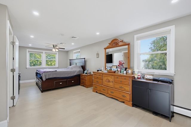 39 Candy Ln, Brockton, MA 02301