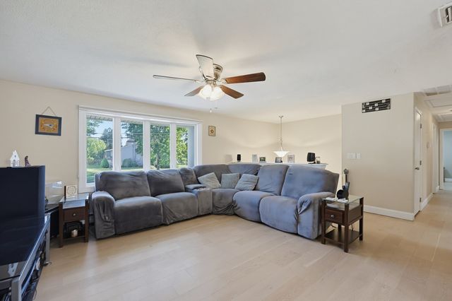 39 Candy Ln, Brockton, MA 02301