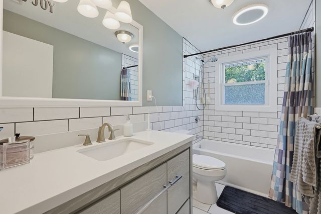 39 Candy Ln, Brockton, MA 02301