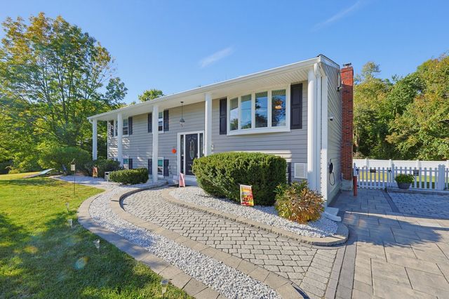 39 Candy Ln, Brockton, MA 02301