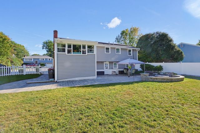 39 Candy Ln, Brockton, MA 02301