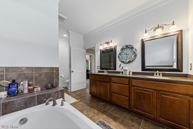 2820 Ashwood Drive, Alliance, OH 44601