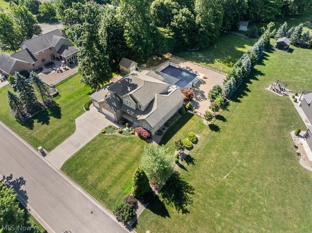 2820 Ashwood Drive, Alliance, OH 44601