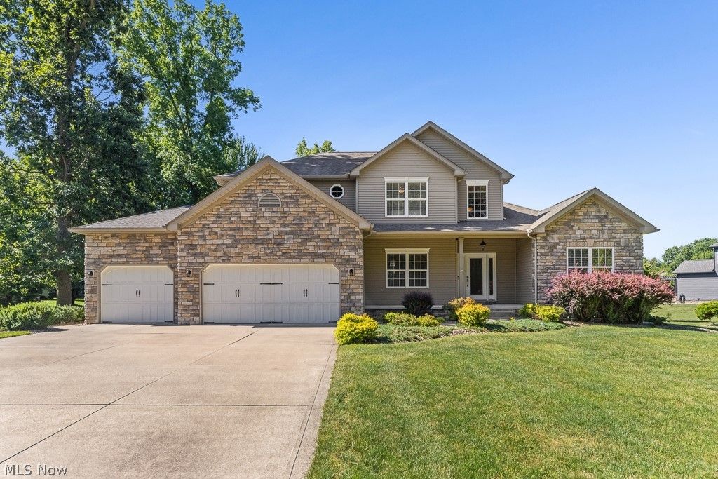 2820 Ashwood Drive, Alliance, OH 44601
